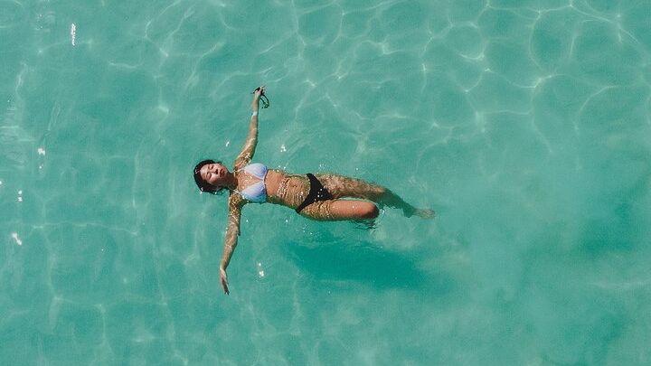 Bacalar Lagoon Cruise With Snorkeling, Open Bar, & Snacks