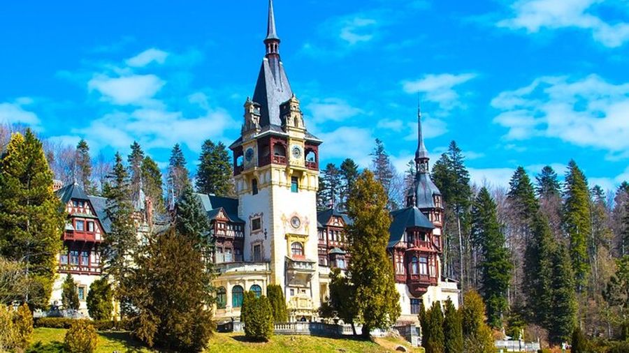 Brasov, Peles, and Bran Castle Day Tour From Bucharest