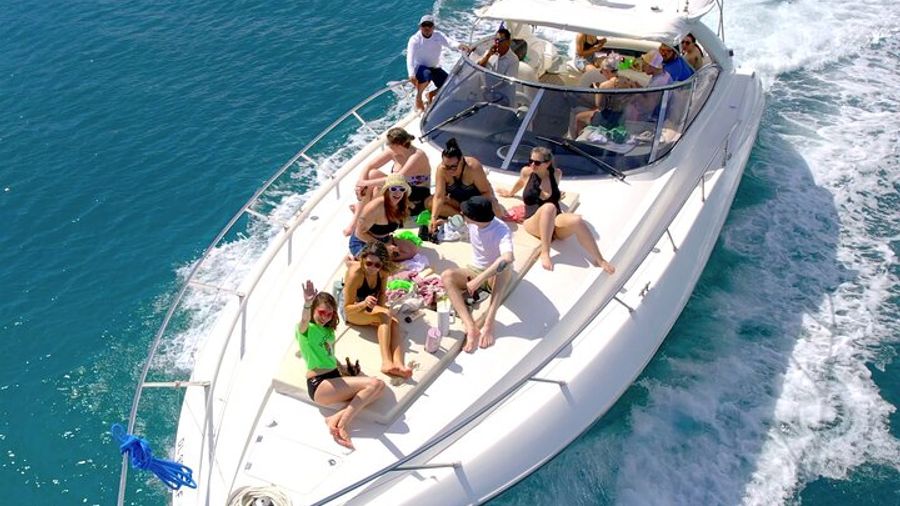 Cancun Private Premium 46-Foot (14-Meter) Yacht Rental