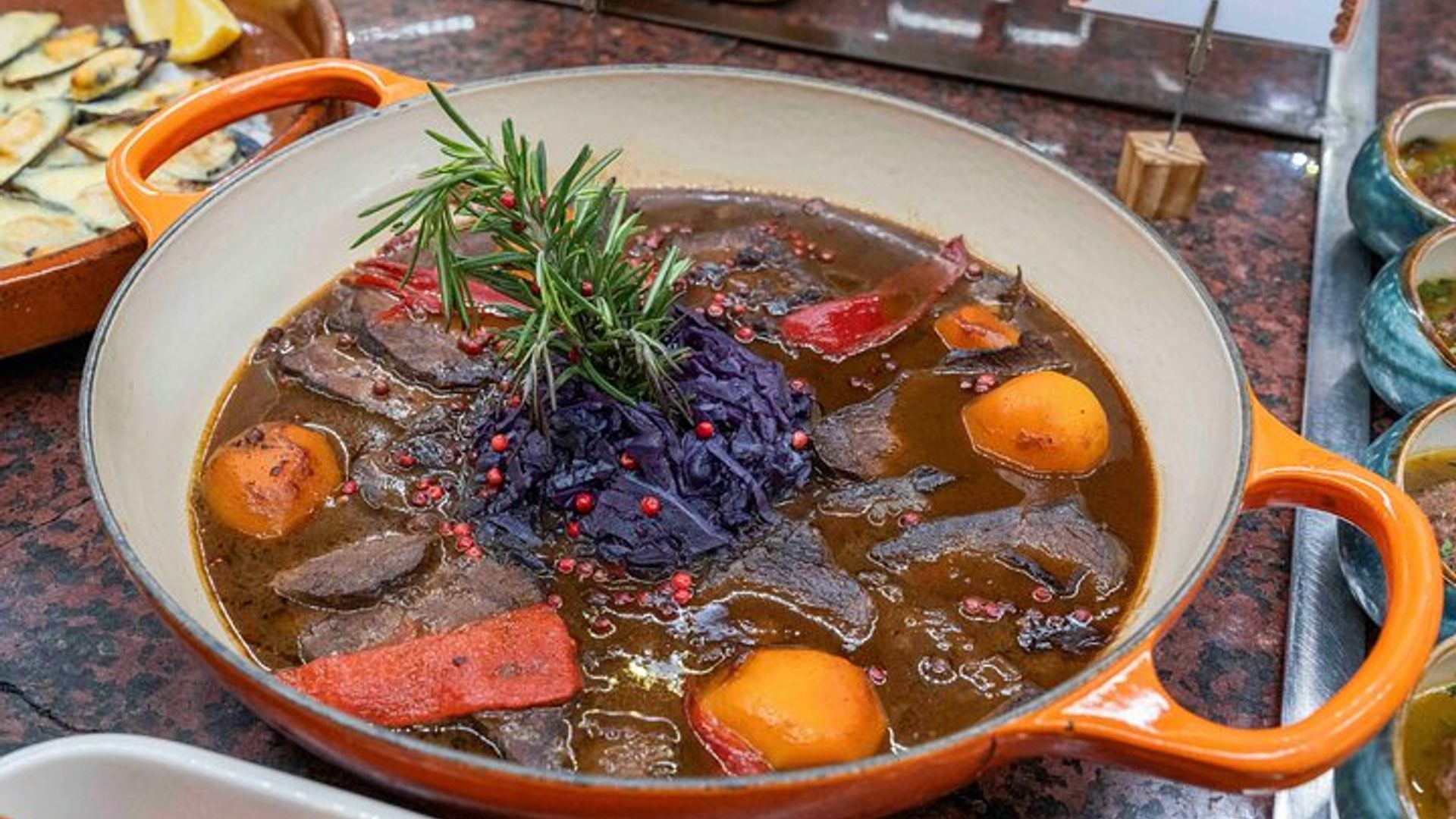 Barcelone : Spectacle de flamenco avec dîner, tapas ou boissons en option