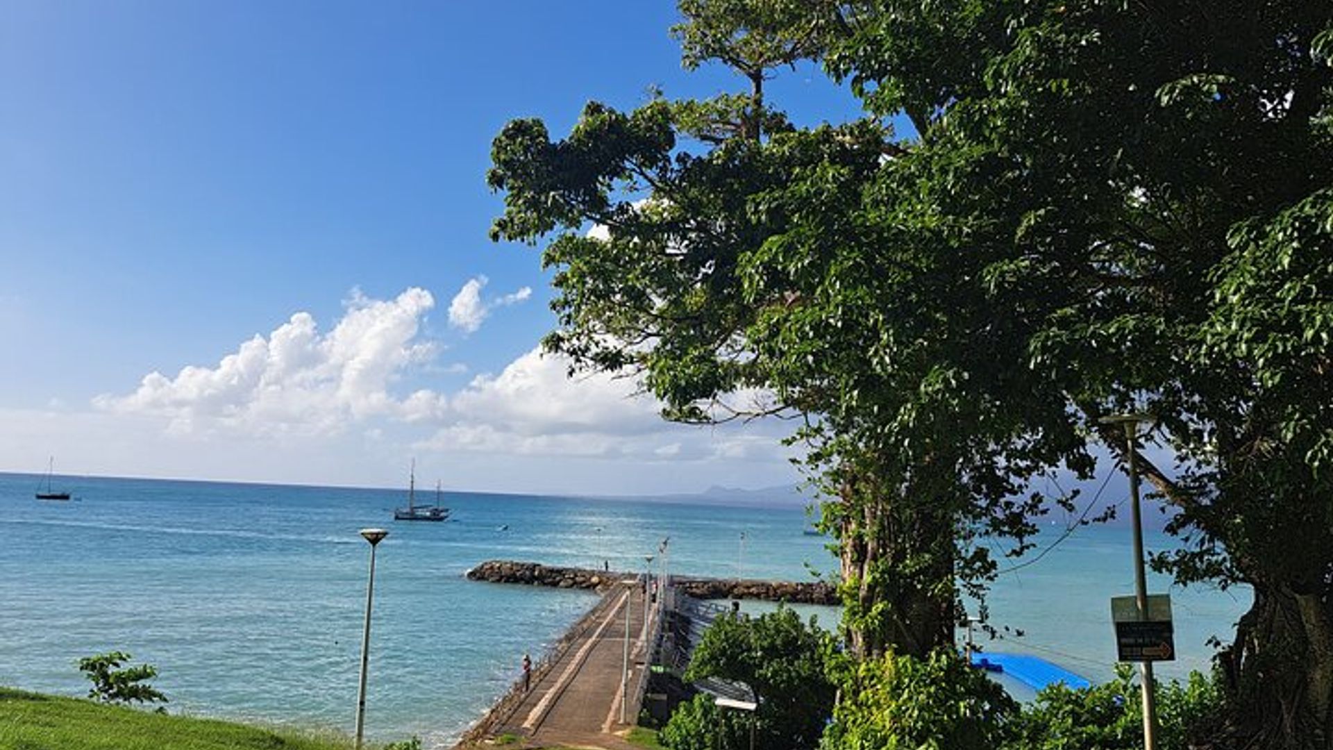 Cruise stopover - Plage du Gosier Round trip