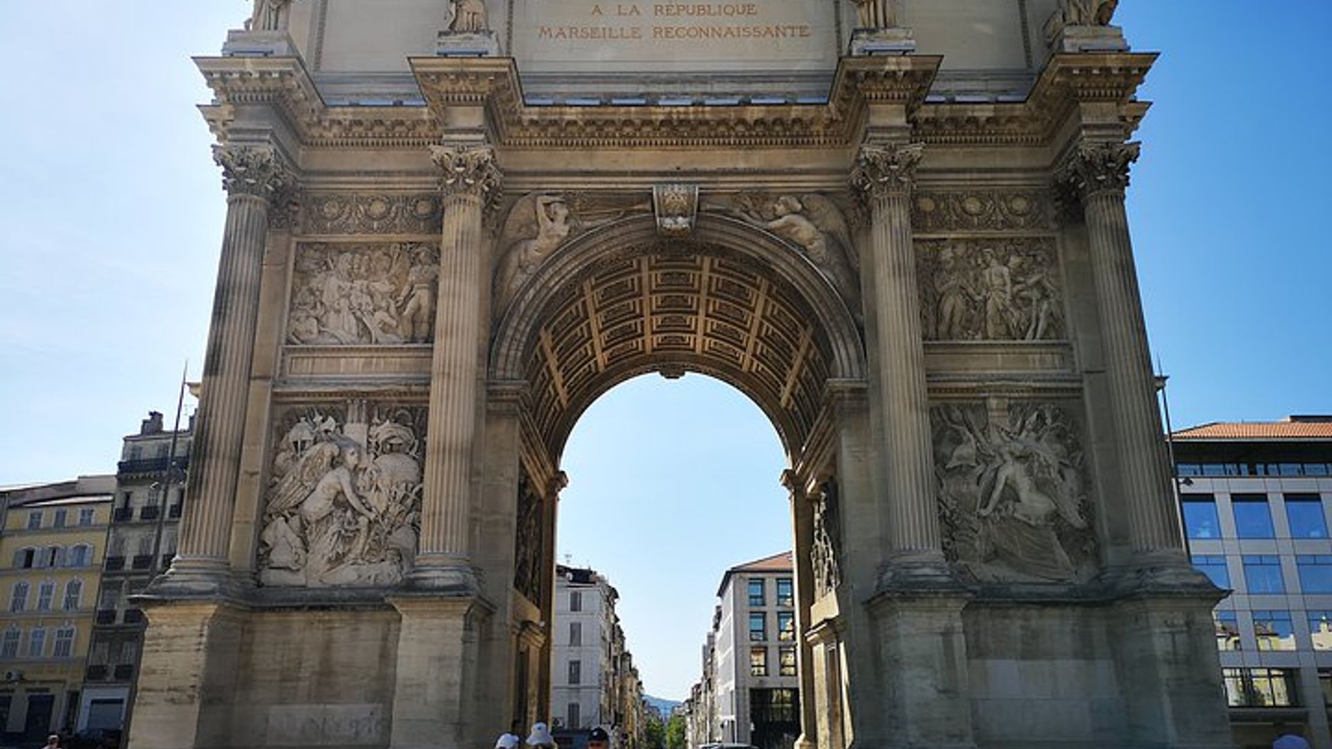 Visite privée de la ville de Marseille et transfert privé vers n'importe quelle adresse de Marseille, y compris l'aéroport