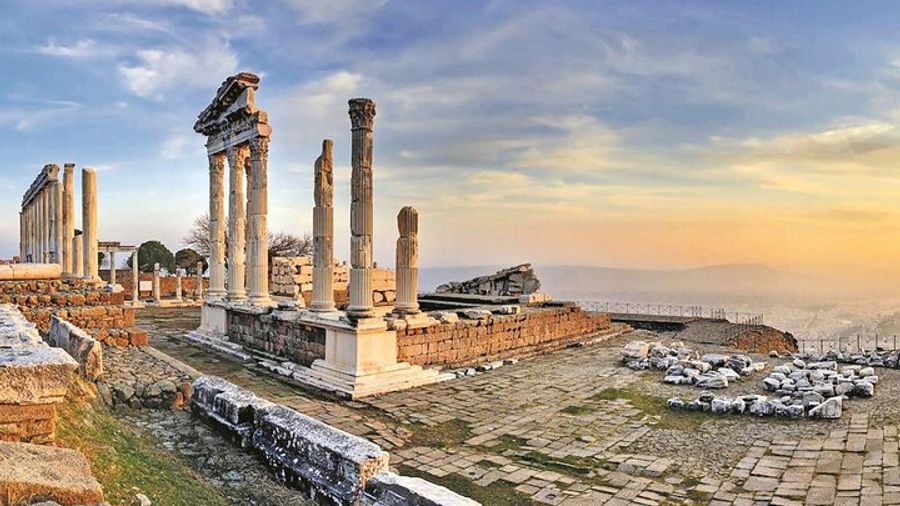 Guided Tour of Pergamon from Izmir