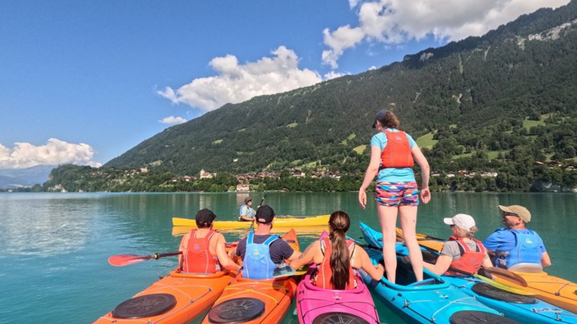 Tour en kayak sur les eaux turquoise du lac de Brienz
