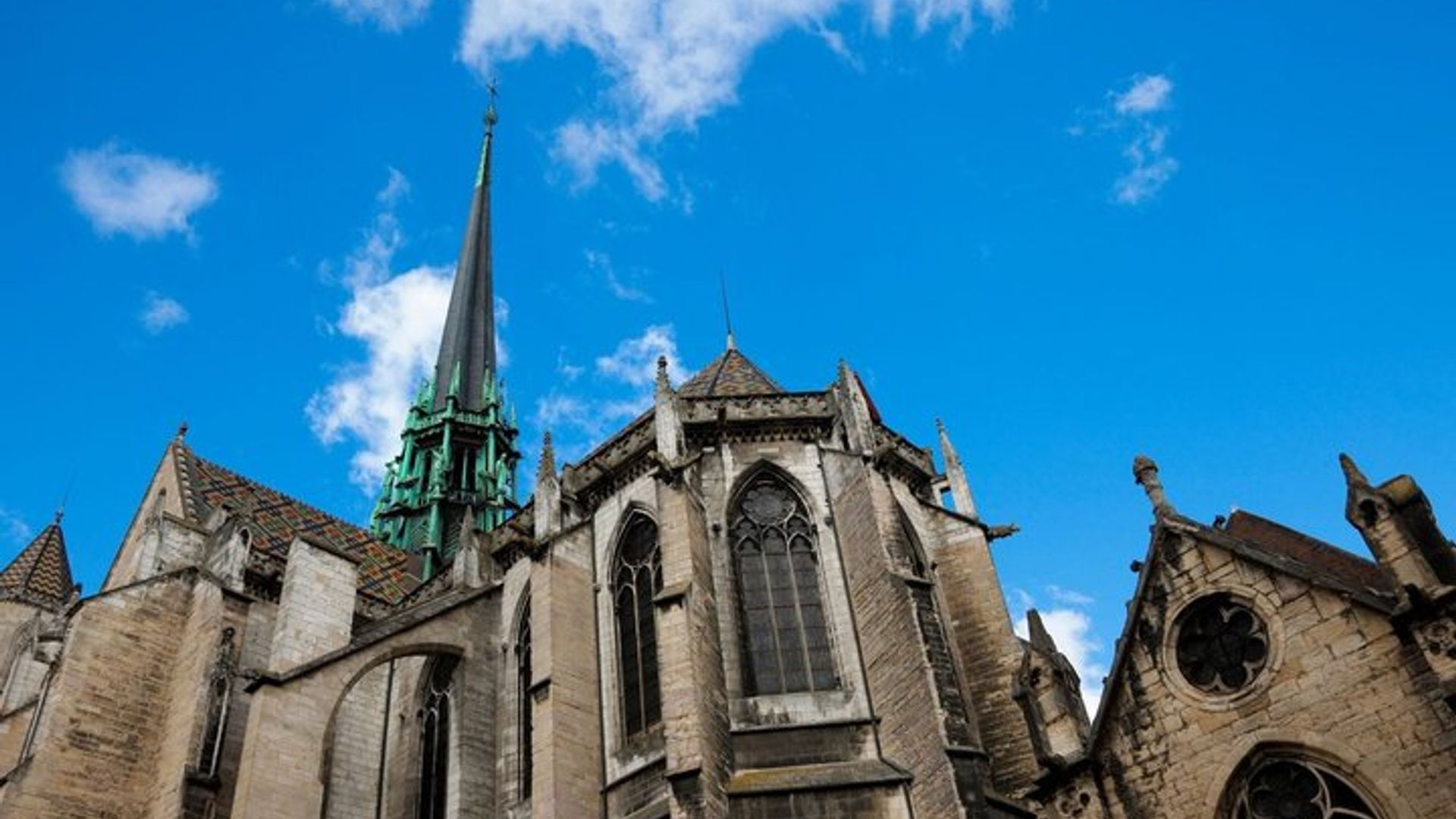 Dijon búsqueda del tesoro & Highlights tour a pie autoguiado