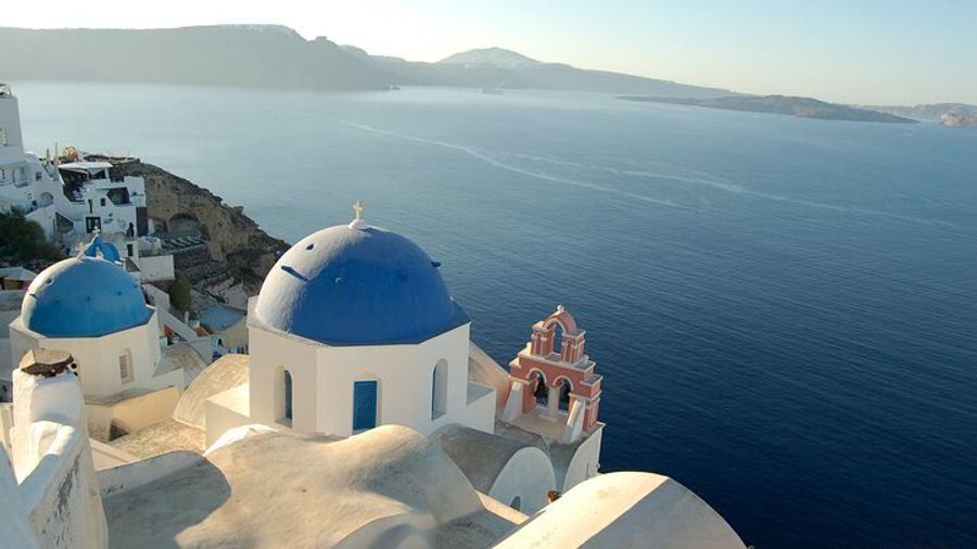 Santorini First-Time Visitors Private Tour with Wine Tasting