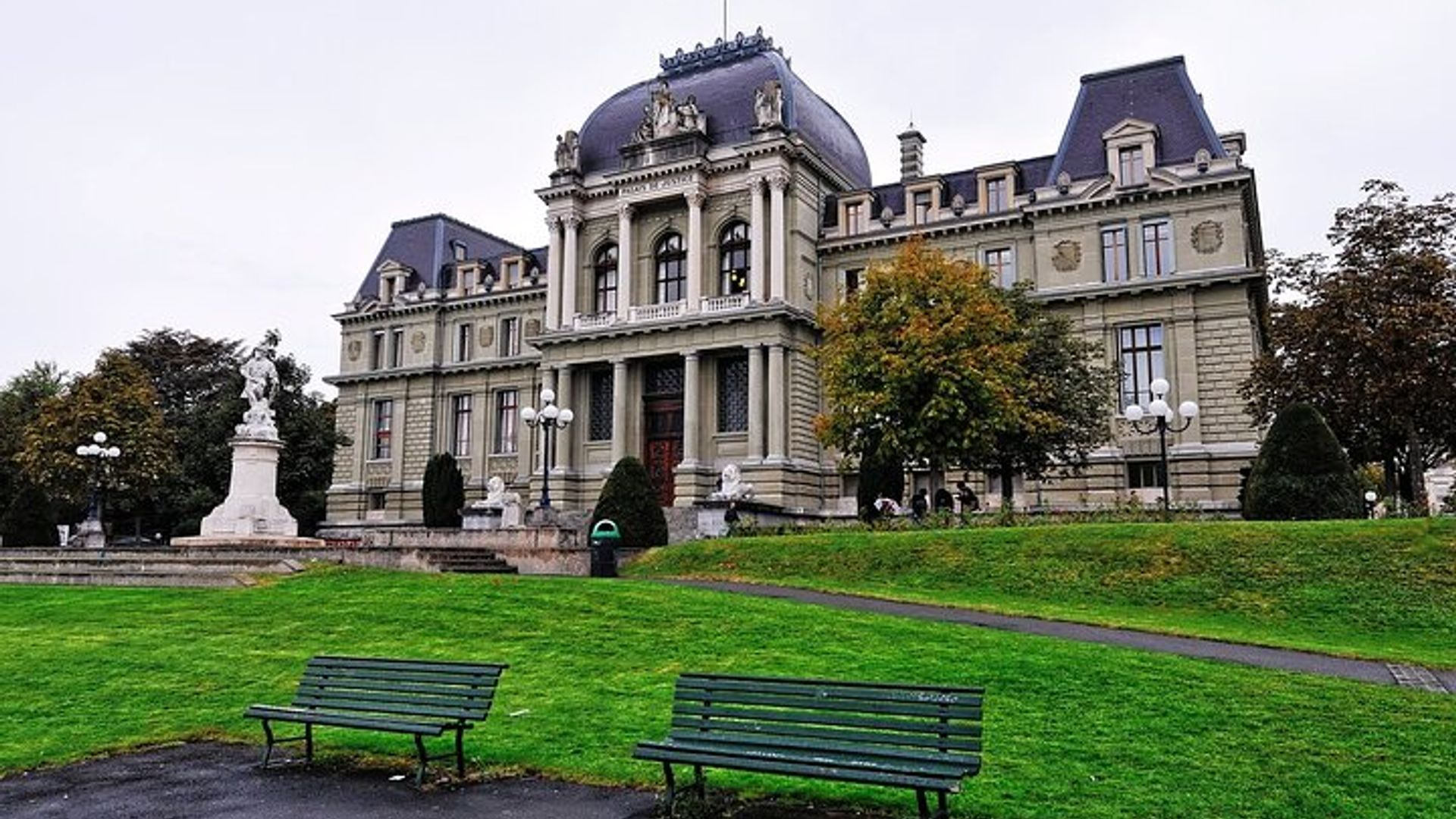 Visite à pied de Lausanne : Explorez les meilleurs sites et les joyaux cachés
