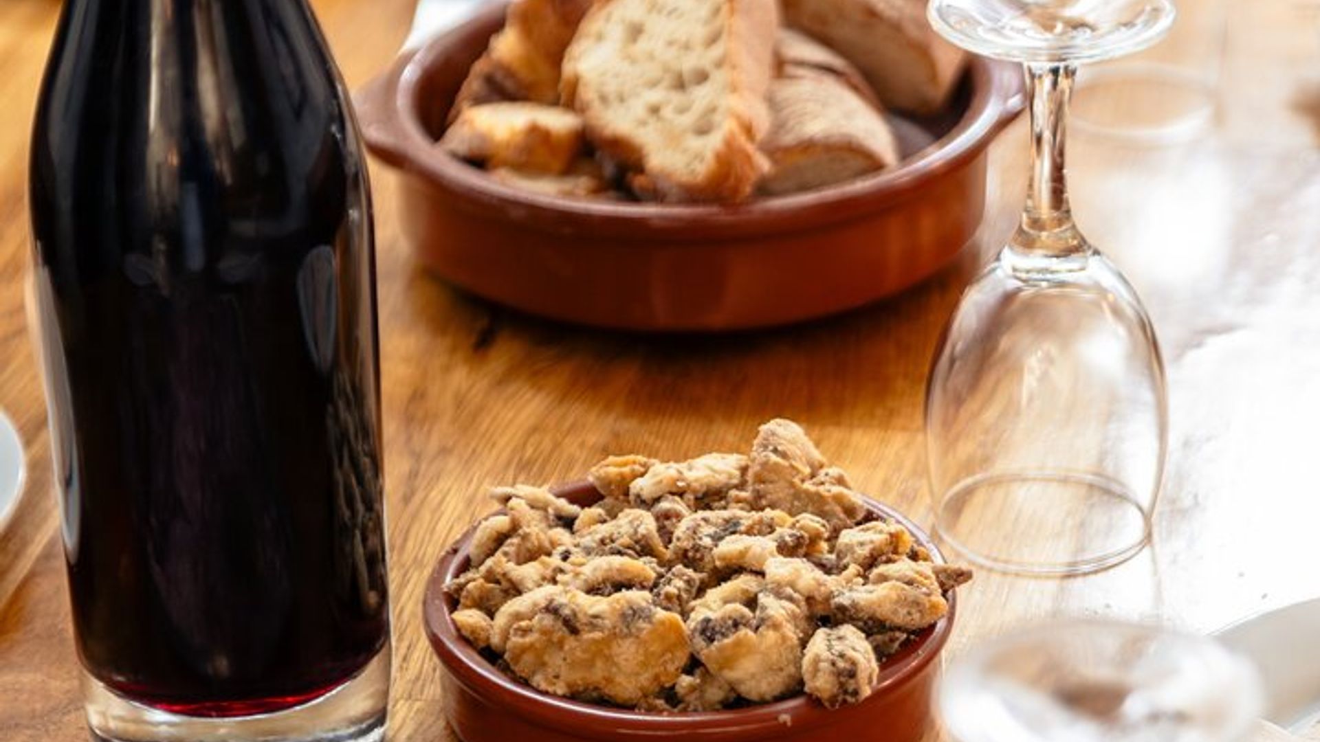 Tour a piedi con degustazione di cibo nel centro storico di Lione con pranzo