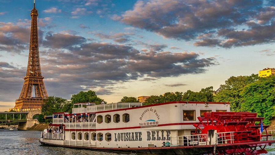 Stress-Free Paris from Le Havre with Seine River Cruise & Lunch