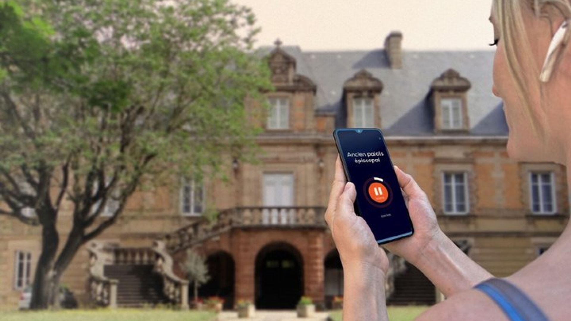 Rodez Walking tour 1h and 17 audio comments