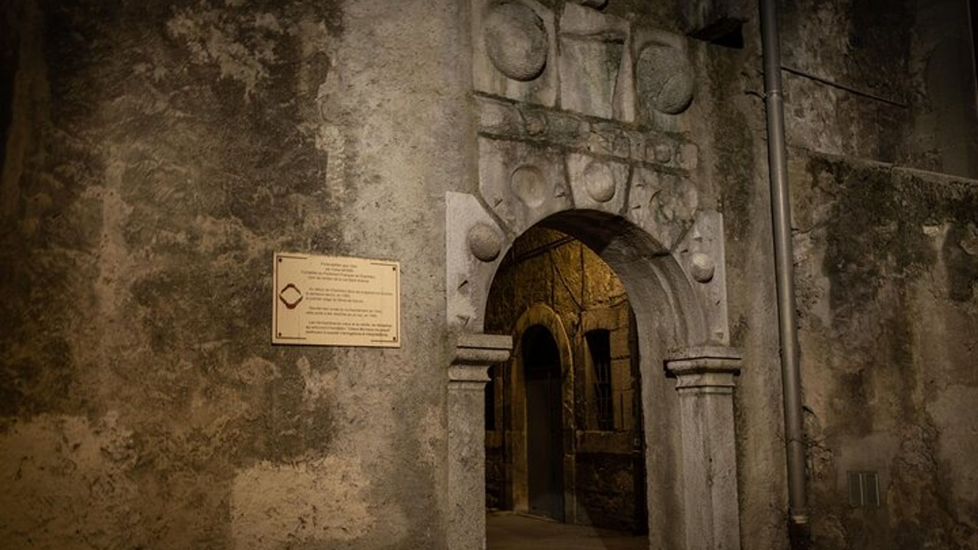 Visite Guidée nocturne de Chambéry – Cité des Ducs de Savoie
