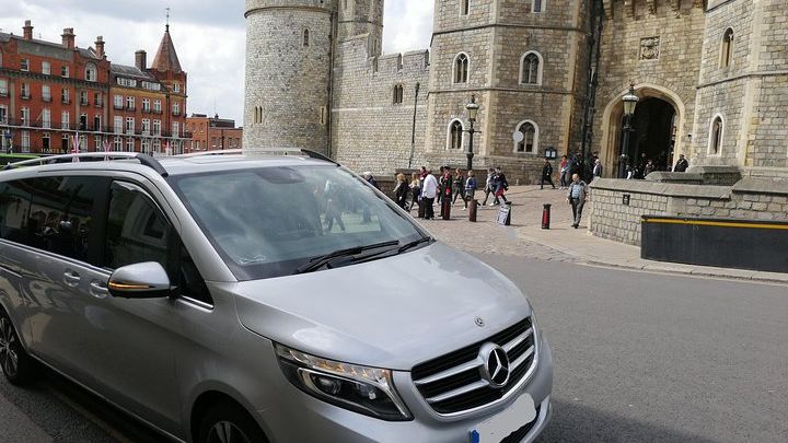 Stonehenge and Windsor Castle Private Day Tour From London