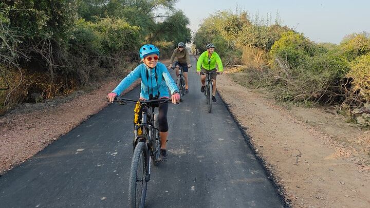 Udaipur Countryside Biking excursion