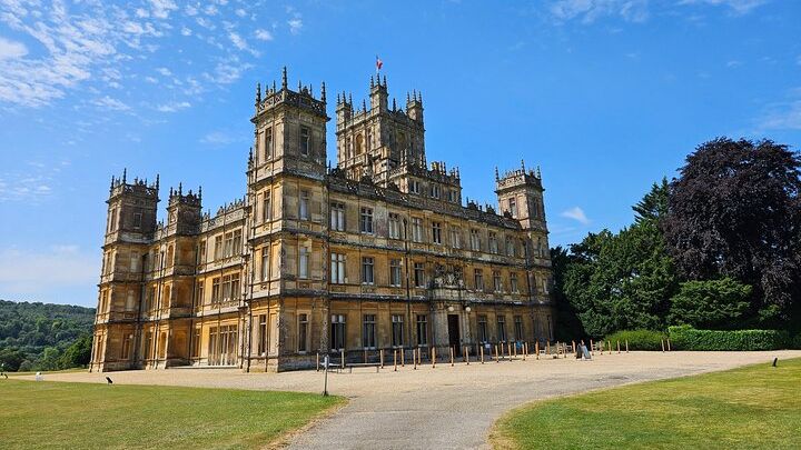 Transfer from Southampton to Heathrow via Highclere Castle