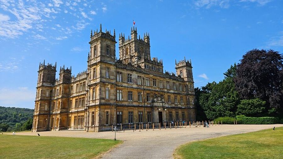 Transfer from Southampton to Heathrow via Highclere Castle