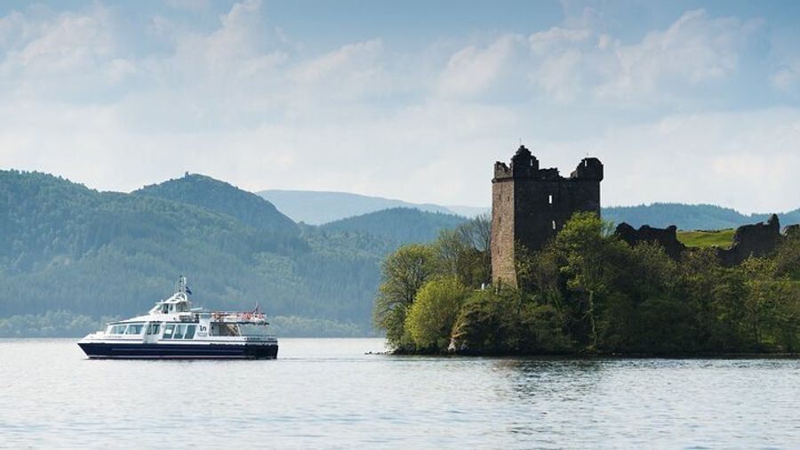 Loch Ness Sightseeing Cruise With Urquhart Castle Views, Wi-Fi