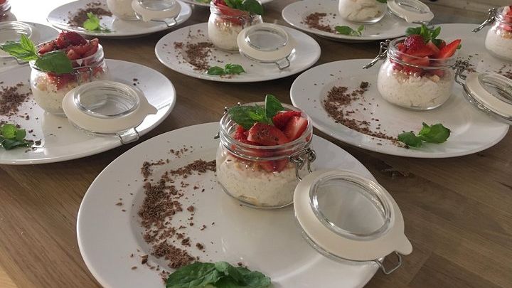 4-Hour Bike and Food Tasting Tour of Tallinn