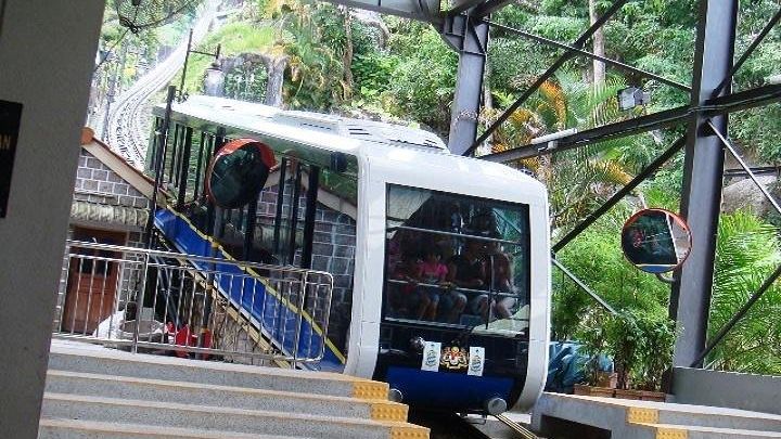 Private Half-Day Penang Hill and Kek Lok Si Temple Tour