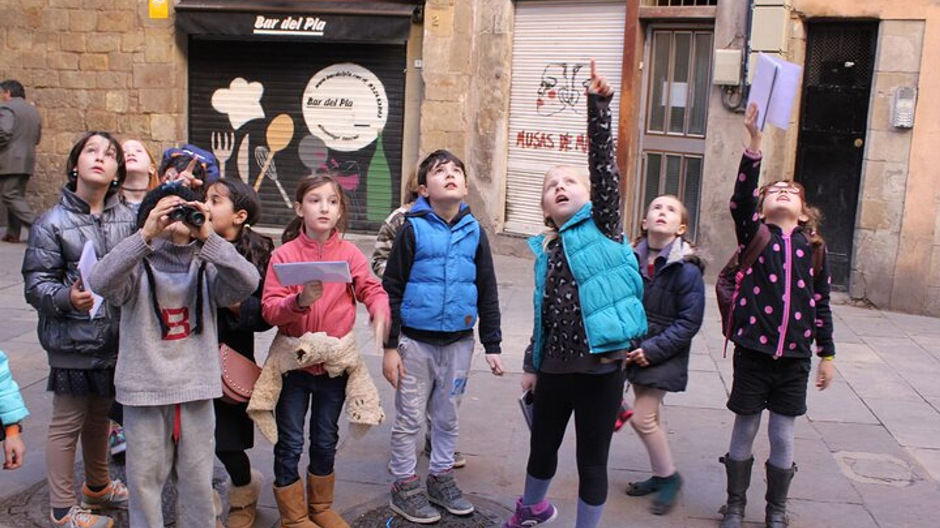Barcelona Family Dragon 2.5-Hour Private Guided Tour image 2