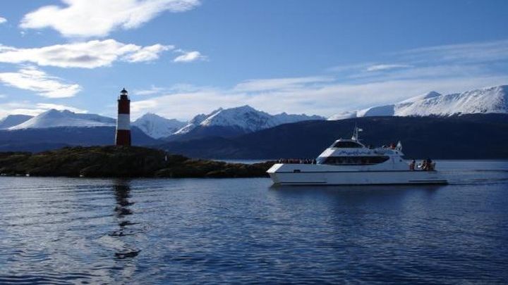Beagle Channel and Sea Lions Island Catamaran Cruise