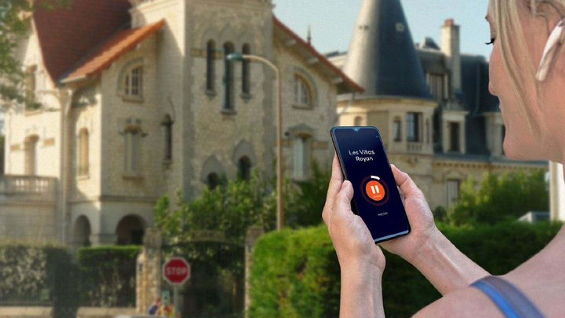 Royan: 1.5 hour audio guided walking tour and 16 audio commentaries