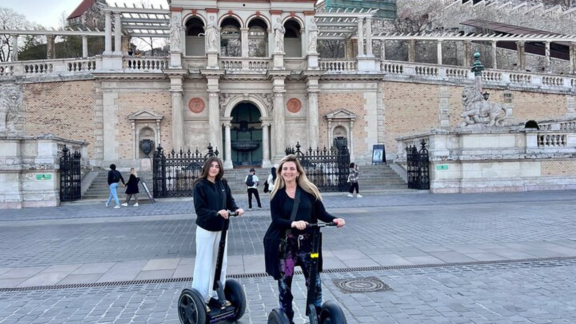 Tour Privado de Segway pela Área do Castelo em Budapeste