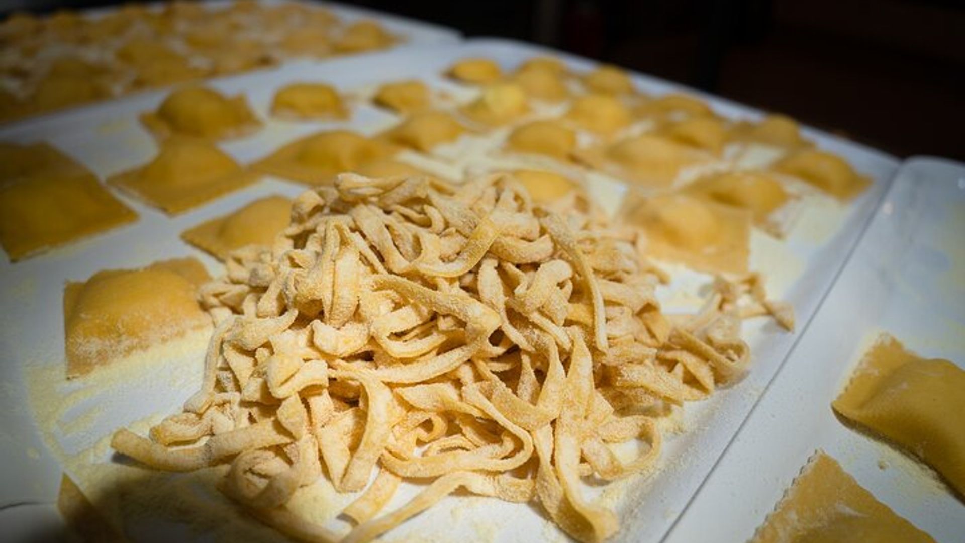 Florence: Hands-On Pasta-Making Cooking Class With Chef Guide