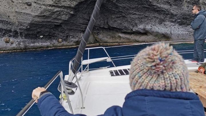 Santorini Caldera Winter Cruise with Lunch, Drinks, and Sunset