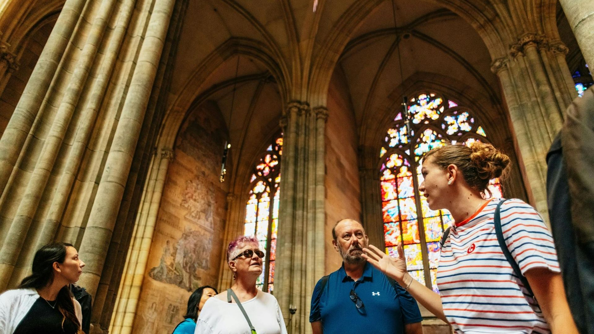 Prague Combo with Castle Interiors, City Bus Tour and Optional River Cruise