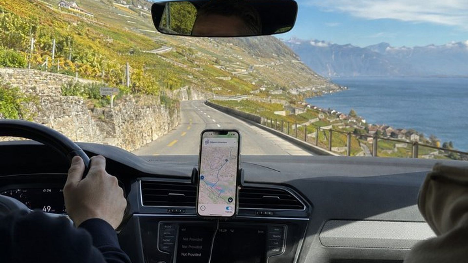 Lake Geneva Self-Guided Driving Audio Tour from Lausanne/Montreux