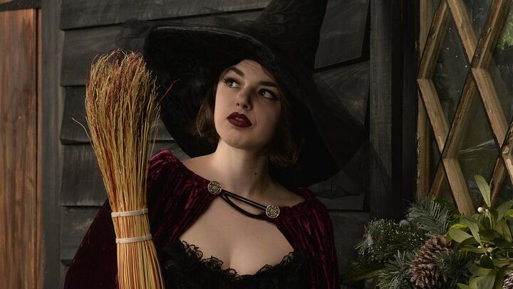 Olde Salem Village Witch Photo Shoot