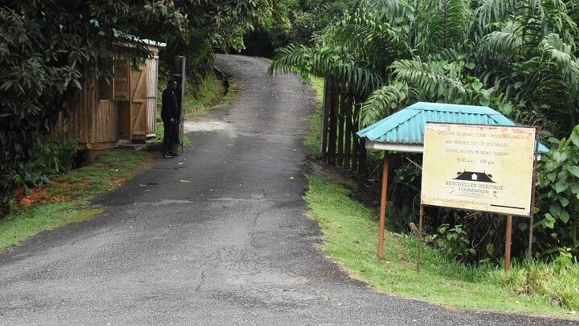 Private Mahe Island Half-Day Tour with Pick up