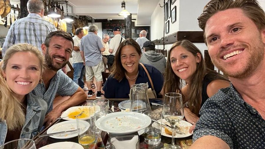 San Sebastian Evening Pintxo and Tapas Tour with Drinks
