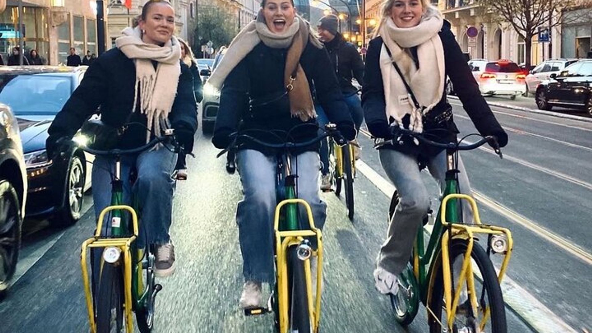 3-hour Complete Prague Bike Tour
