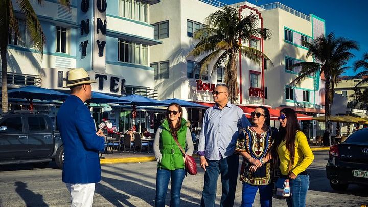 Miami Private Half-Day Sightseeing Tour via Mercedes Sprinter