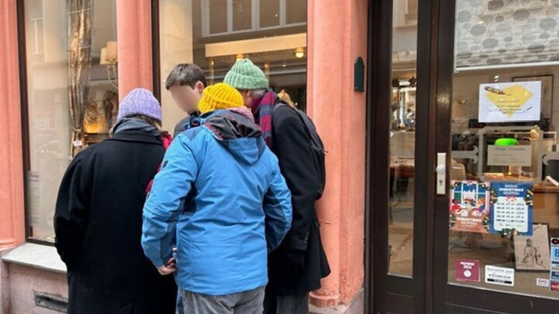 Unusual track game on Christmas markets in Luxembourg