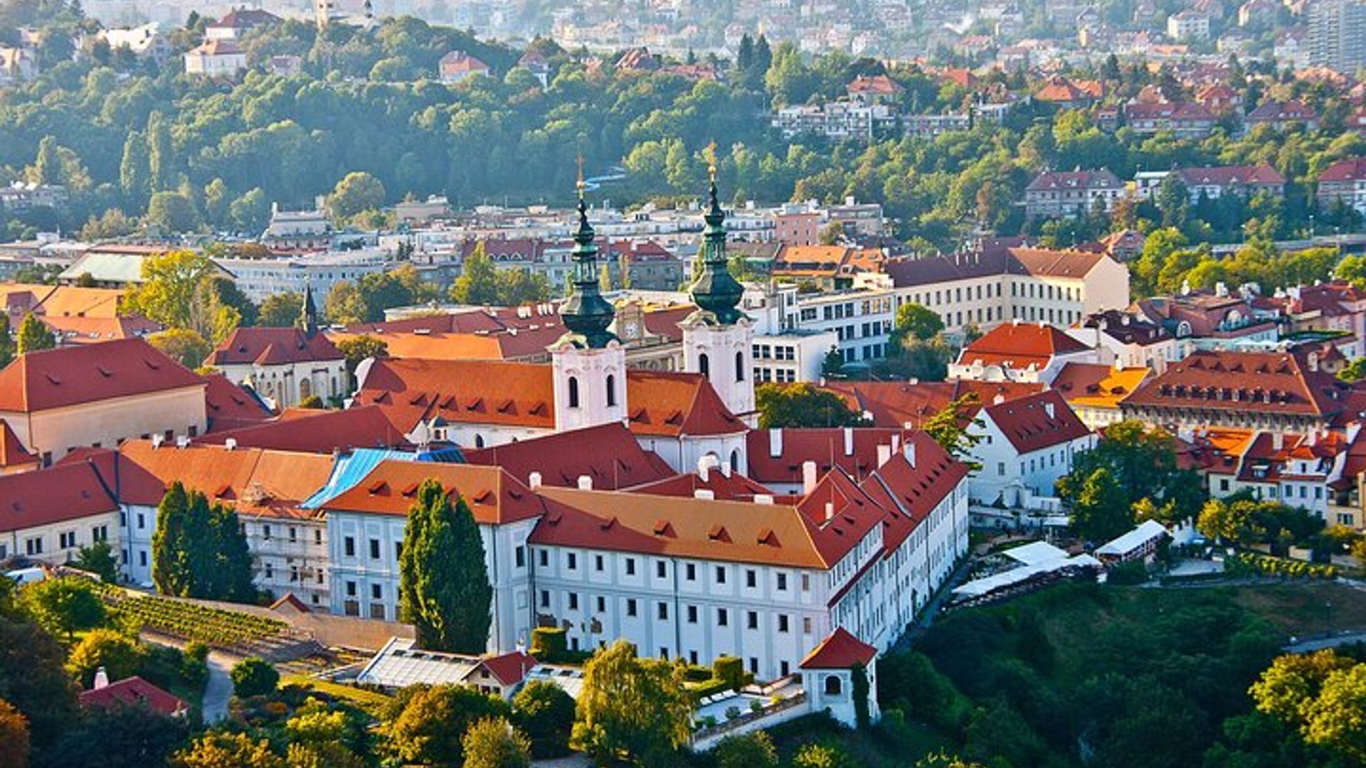 Prague Heritage Walk with Town Hall, Astronomical Clock & Cruise