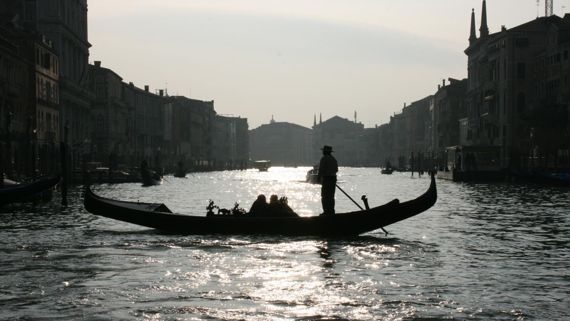 Private Gondola Ride with Assistant pick-up