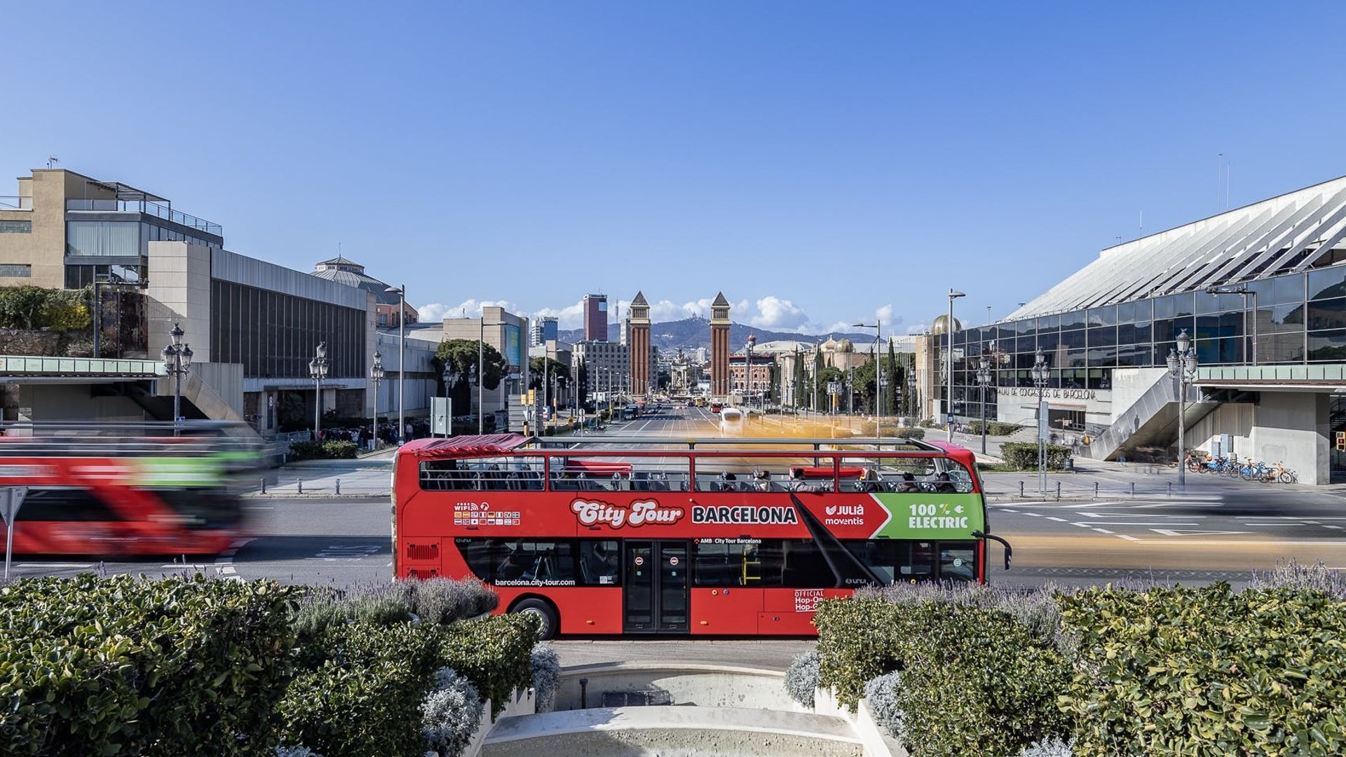 Barcelona city tour hop-on hop-off bus tickets