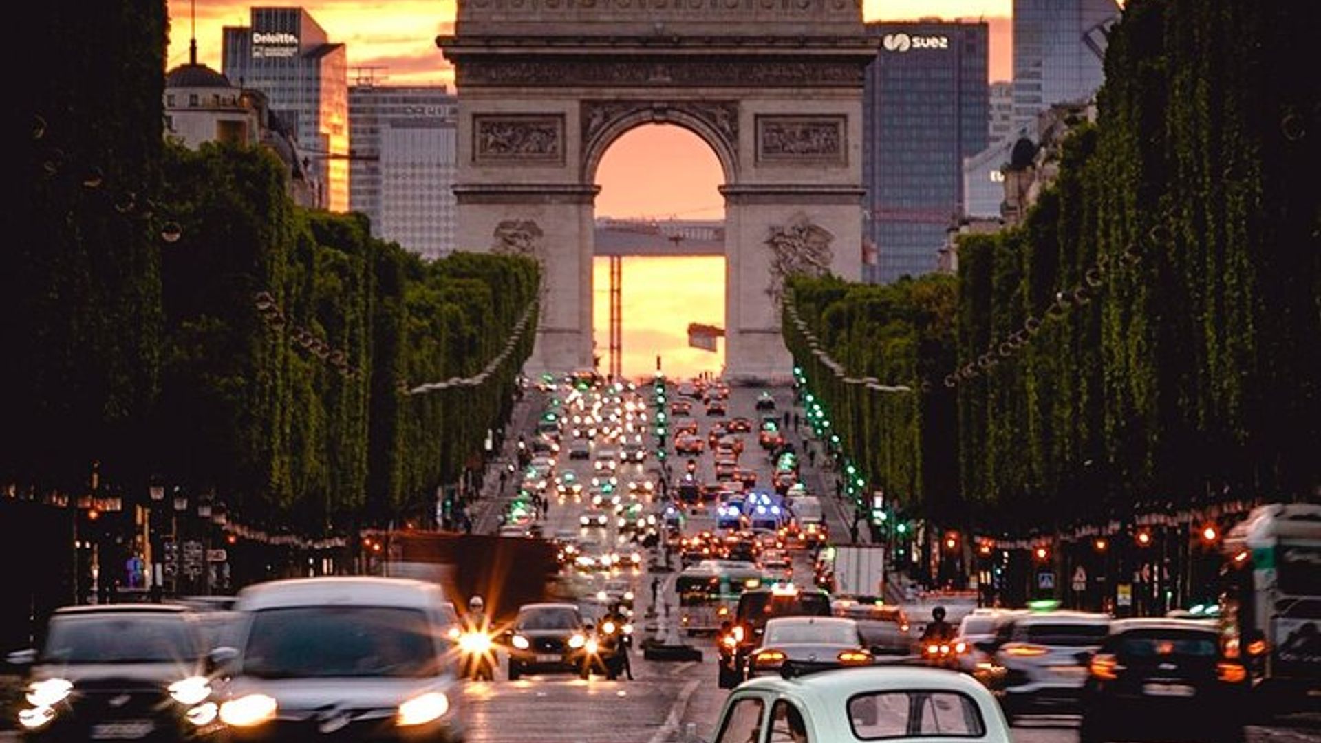 Visite panoramique privée de Paris avec une courte escale en voiture