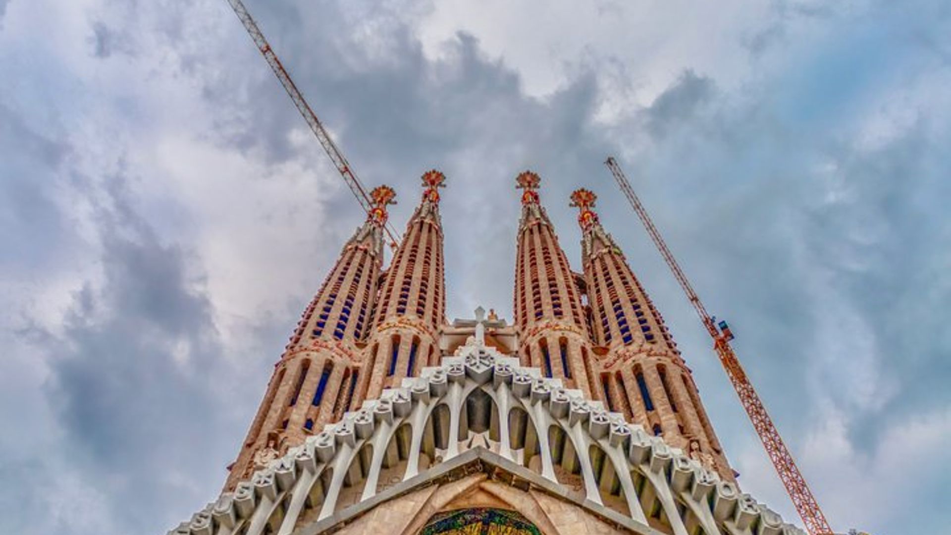 Sagrada Familia Skip The Line Guided Tour in Barcelona