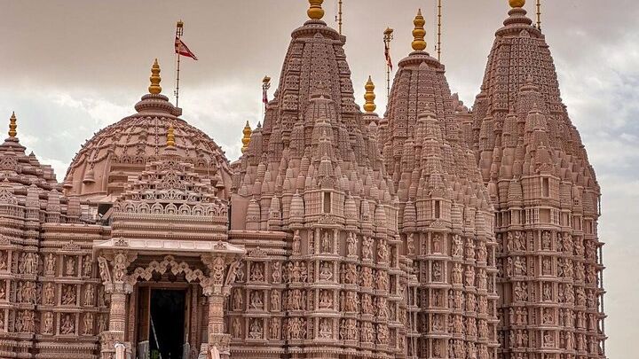 Premium Abu Dhabi City Tour With Hindu Temple Visit - Private