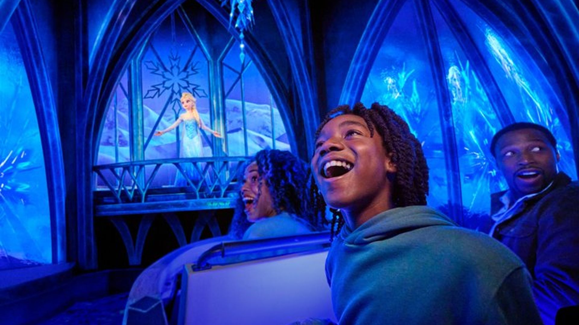 Paris Disneyland® Mehrtages-Park Hopper Ticket