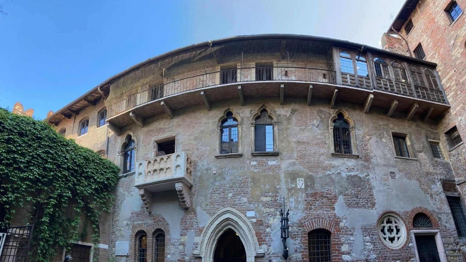 Fast-Track Entry Ticket to Juliet’s House in Verona with Audio Guide