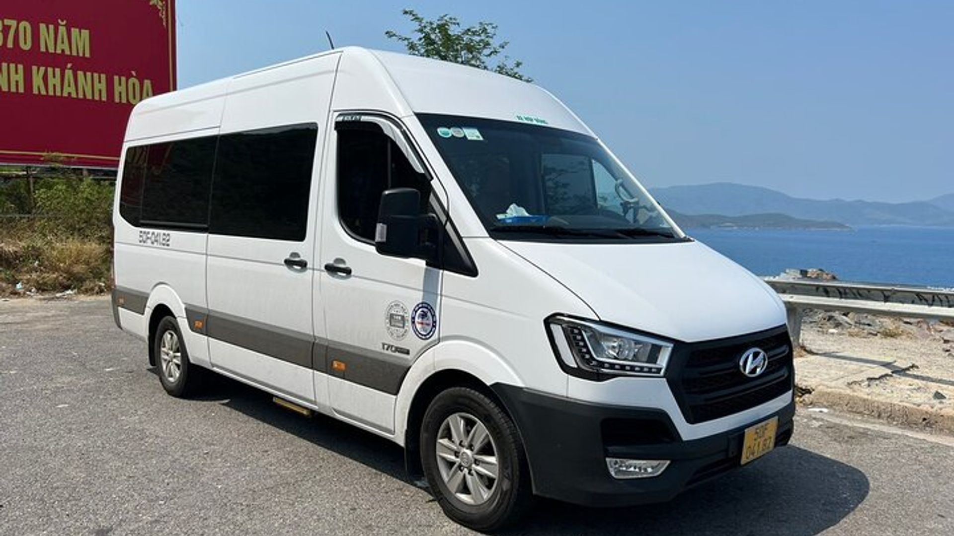 (TOP) Private car: Da Nang/Da Nang Airport (DAD) from/to Hoi An