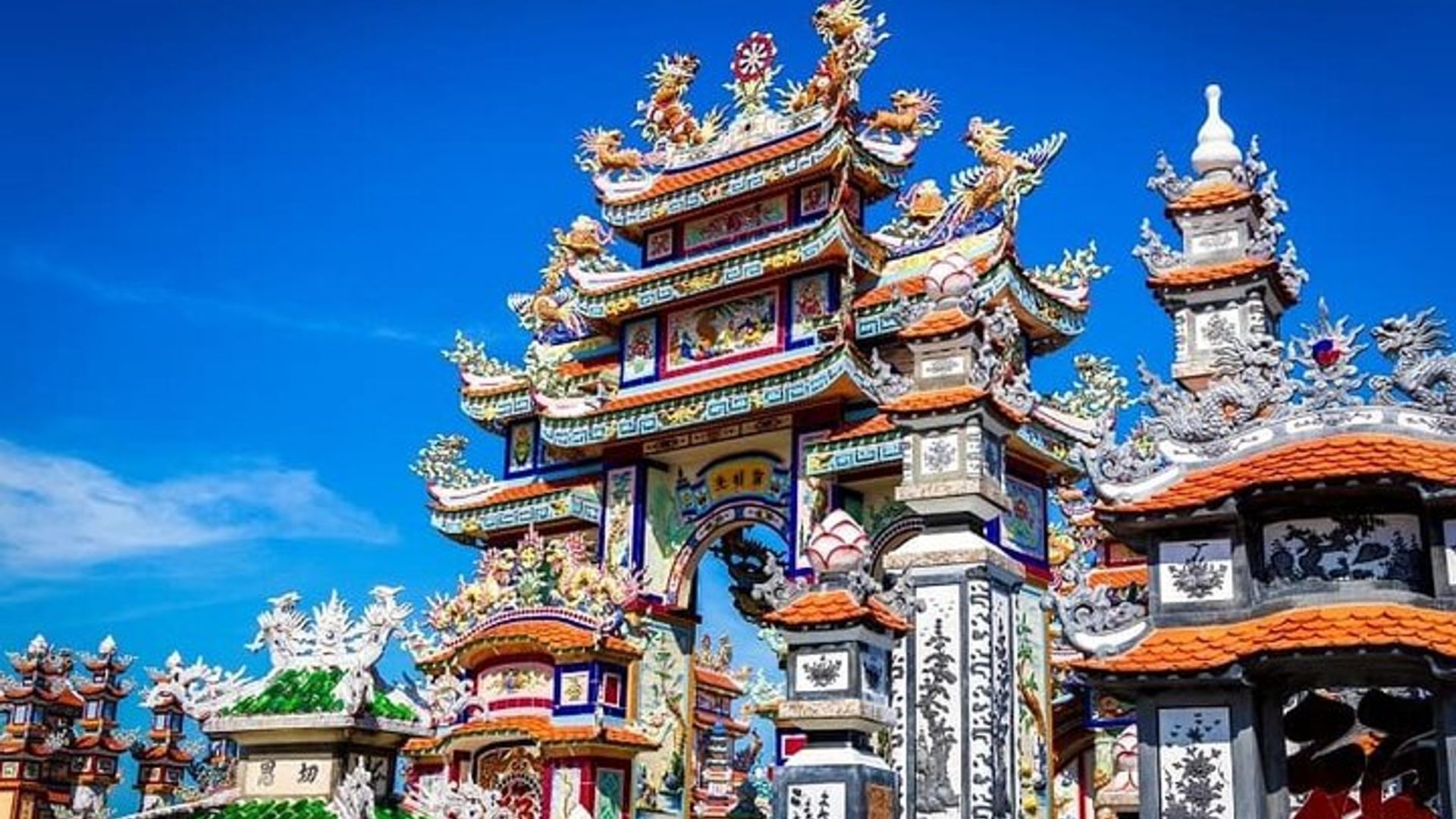 Traslado de Hue a Hoi An por Hai Van Pass & Marble Mountains