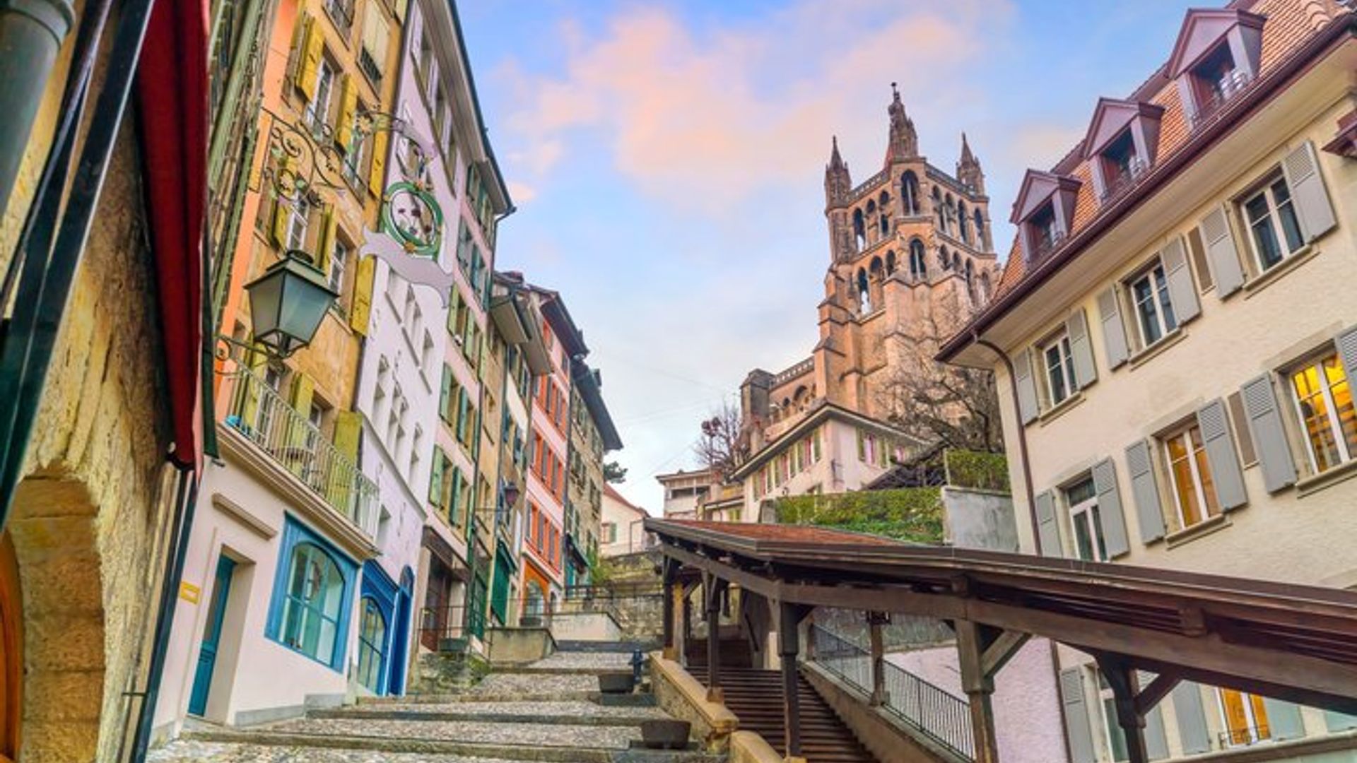 Visite guidée à pied en groupe de la vieille ville de Lausanne