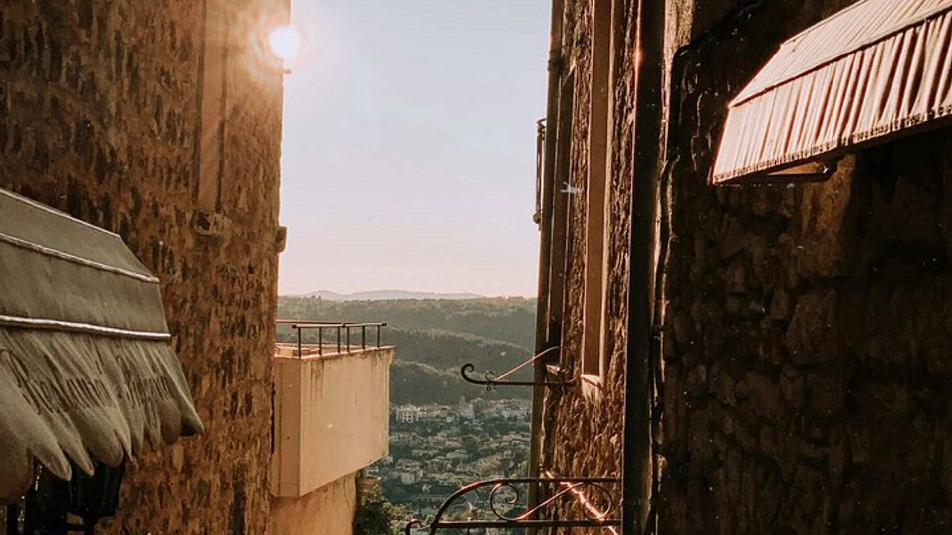 Nice Hilltop Villages PrivateTour Grasse Gourdon St-Paul DeVence