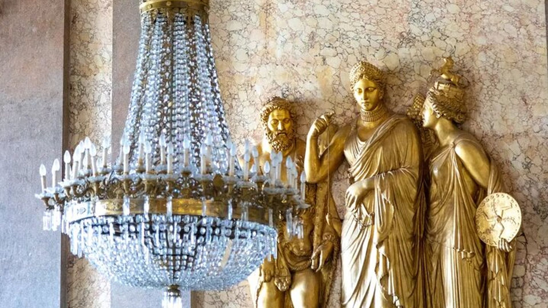 Caserta Royal Palace & Gardens Small Group Tour with Shuttle