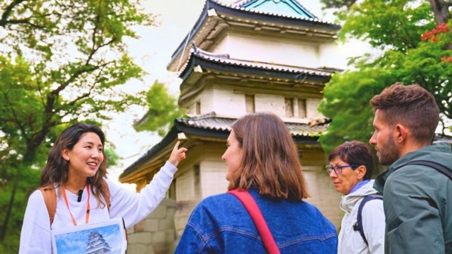 Tokyo Imperial Palace Historical Walking Tour